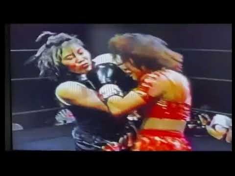 Naoko Kumigai Vs. Asako Ayaoka (First Ever Women's Boxing Match in Japan)