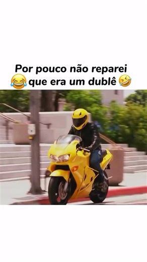 CineVideo on Instagram: "🎬 Siga CineVideo__ para mais indicações de filmes! Sinopse: O filme é uma paródia sarcástica e escrachada do gênero de comédia romântica, satirizando grandes sucessos como Casamento Grego, O Casamento do Meu Melhor Amigo, Hitch e Entrando Numa Fria. A protagonista é Julia Jones (Alyson Hannigan), uma garçonete romântica e sonhadora. No início, Julia está insatisfeita com sua aparência, o que a impede de se destacar. Depois de passar por uma transformação radical (parodi