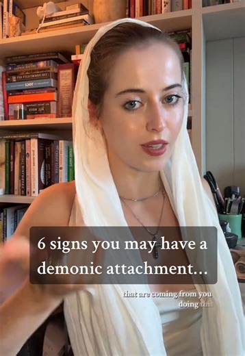 Signs of demonic possession can be subtle but it’s important to always pay attention to your spiritual hygiene… It’s actually quite common to have an entity attached. Let me know if you want a part 2 or want to know ways to exorcise the entity 🙏🏻 #creatorsearchinsights #posession #demonposession #demonicposession #demonicspirits