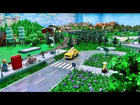 Over 10,000 LEGO Bricks: Train Tracks connected to Airport!