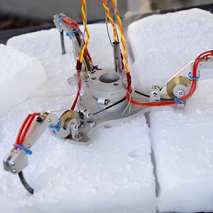 NASA is developing robots to explore oceans in outer space -- because where there's water, there could also be life. http://cnn.it/2oGn7Eq | CNN International