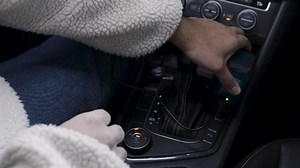 Watch Bosch GLL50-20 Self-Leveling Cross-Line Laser  on Amazon Live