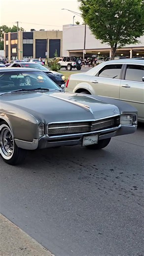 Experience the 1967 Buick Riviera at Woodward Dream Cruise