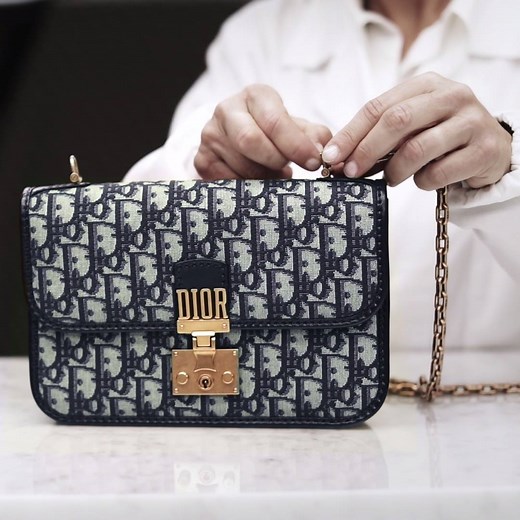 234K views · 560 reactions | At the crossroads of modernity and tradition, check out our video capturing the unique savoir-faire of the DiorAddict bag, given a new injection of energy in Dior Oblique logo canvas. This resurrected House canvas also features on a number of Autumn-Winter accessories, which you can discover now on.dior.com/aw17-dioroblique. | Dior | Facebook