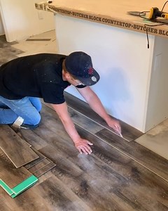 Thinking about a weekend DIY project? Watch Val effortlessly cut and install vinyl plank flooring! 🛠️✨ Vinyl plank flooring is not only stylish but also incredibly DIY-friendly. Whether you're a seasoned pro or a first-time DIYer, our team of flooring experts is here to support you every step of the way. Ready to get started? Visit our website to order free flooring samples and kick off your DIY journey today! https://www.bestlaminate.com/search-by-brand/bestlaminate/ #DIY #HomeImprovement #Vin