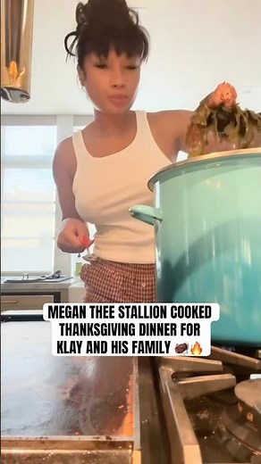 Klay was loving Meg’s cooking 🤣🦃
