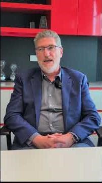 Solution Design vs Solution Architecture (Explained in 60 Seconds)