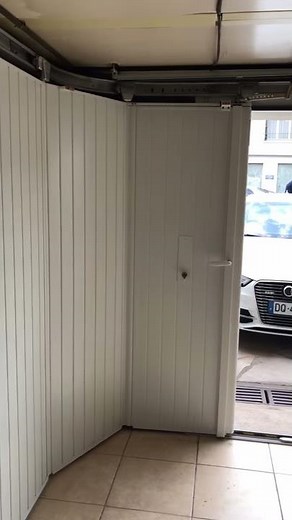 Porte de garage motorisée coulissante latérale Wilco