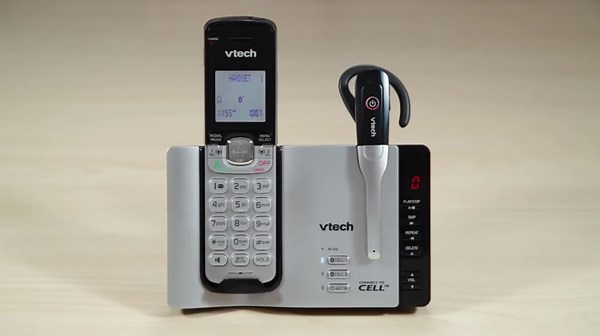 VTech DS6671-3 DECT 6.0 Expandable Cordless Phone with Bluetooth Connect to Cell and Answering System, Silver/Black with 2 Handsets and 1 Cordless Headset