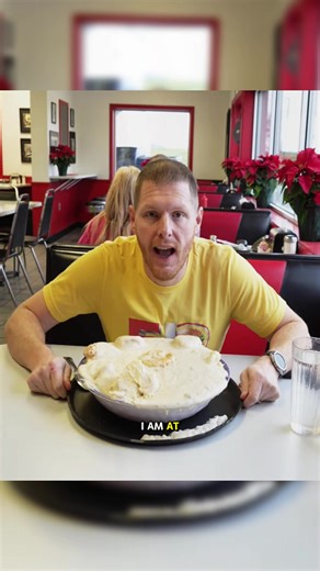 BIG Biscuits and Gravy Challenge #AGuyNamedEli #EliEatsBig #FoodChallengeKing #EpicFoodBattle #TikTokEats #EliVsFood #BigBitesOnly