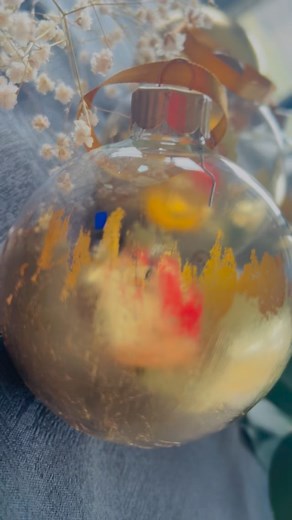 Elegant clear glass ornaments kissed with gold leaf — timeless, classy, Christmas-ready. https://studioabsoluthues.etsy.com/listing/1348379565 #ClearGlassOrnaments #GoldLeafOrnaments #HandmadeChristmas #HolidayDecor #ChristmasDecor #GlassOrnaments #EtsySeller #EtsyFinds #FestiveVibes #ElegantHoliday #GoldDecor #MinimalChristmas #HolidayHome #GiftIdeas #ChristmasTreeDecor #HandcraftedOrnaments #ArtisanMade #SmallBusinessLove #UniqueHolidayDecor | Studio AbsolutHues