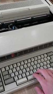 IBM Wheelwriter 15 Series II Typewriter