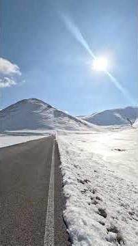 Neve di primavera a Castelluccio di #Norcia #neve #castelluccio #appennino #piangrande #umbria