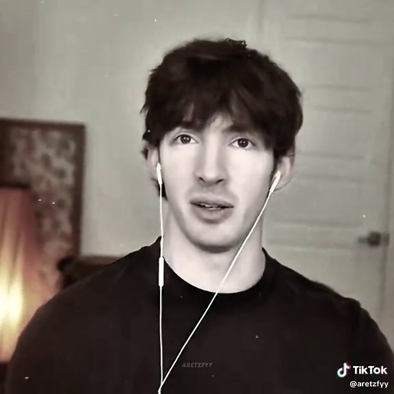 Engaging with the Flamingo Trend in Edits