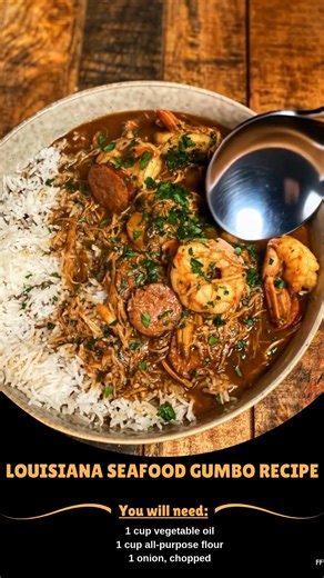 Louisiana 💝 Seafood Gumbo Recipe Ingredients: 1 cup vegetable oil 1 cup all-purpose flour 1 onion, chopped 1 green bell pepper, chopped 2 celery stalks, chopped 4 cloves garlic, minced ..... Full Recipe in Coʍmеոτ 💬 🚆 | Mommy Needs A Recipe