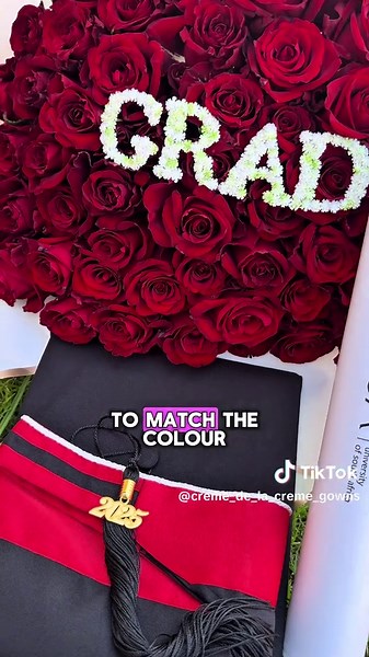 Choosing the Perfect Graduation Flowers for Your Gown