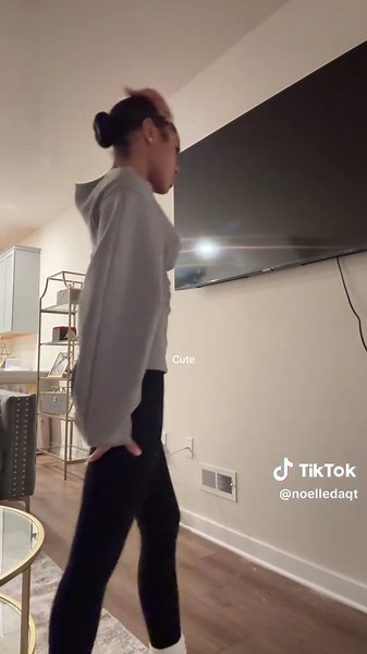 yes i have these slides on again and what #fyp #foryoupage #relatable #trending #ootd