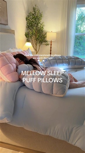 I got the king size… SO COMFYYYY and cold to the touch! 🌧️❄️😴 #mellowsleep #puffpillows #mellow #coolingpillow @Mellow Sleep