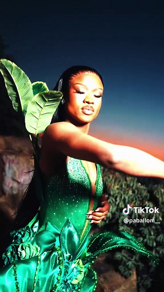 The Baobab of Limpopo: Durban July Country Allure Look