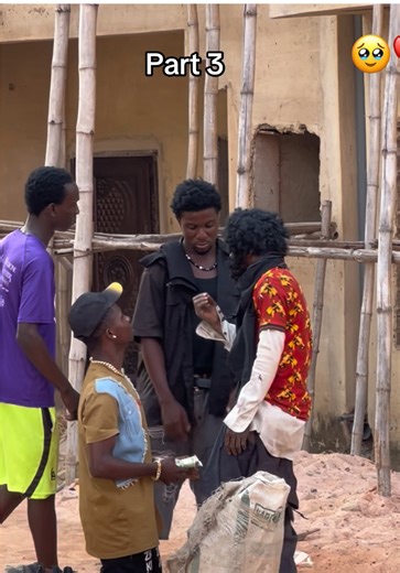 Generous Artist Offers Help in Social Experiment