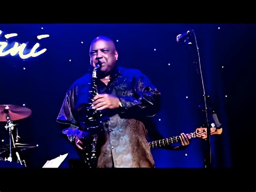 11K views · 390 reactions | Somebody, Everybody Scream!! It's the "Champagne Life" by the great Gerald Albright live at Spaghettini Fine Dining & Entertainment | Smooth Jazz Live | Facebook