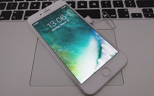 How to Remove SIM Card from iPhone Without Eject Tool