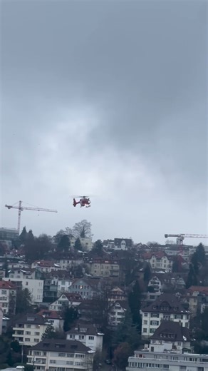 Rescue-Helispotter Pipo St.Gallen Switzerland Video iPhone 📱 15Pro