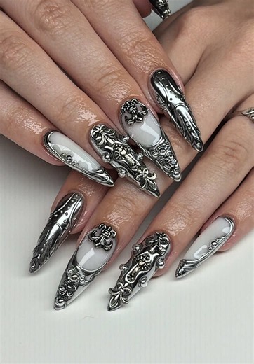 silver chrome queen: Stiletto Gel-X Nageldesign Ideen