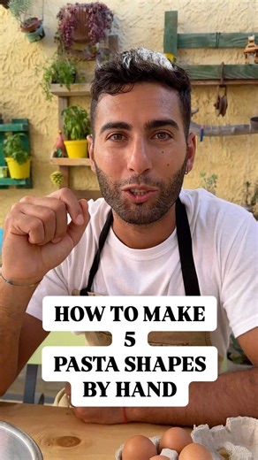 5 easy pasta shapes you can make by hand 🙌 In Italy we’re famous for all our amazing pasta shapes. But did you know it’s super easy to make many of them without a pasta machine (or even a rolling pin!) This is how to make 5 super simple pasta shapes - now all you need to do is to decide which sauce to serve them with 🍝 Let me know in the comments if you want to see more! Traditionally we use a semolina dough for these pasta shapes but I’ve included the recipes for both semolina and egg pasta d