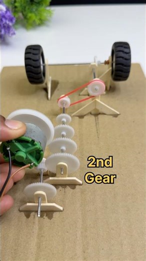 The function of gears in any vehicle with dcmotor #youtubeshorts #diyprojects #experiment #techbuild