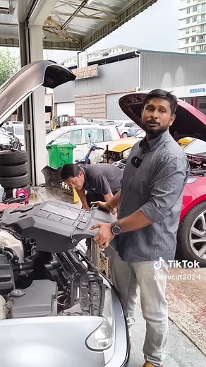 This is a BMW E46 325i.... Wait a minute! #bmwe46 #e46 #325i #320i #318i #316i #n42 #bmw #nfsmostwanted #cartokmalaysia #automotive #fypシ゚ #cartok #kereta #bmwengine #engine