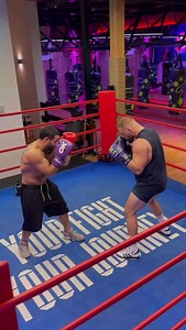 Boxing Combo 🥊 Follow @ursachi.official for more 🥊 #boxing #boxingday #boxingtraining | Denis Ursachi