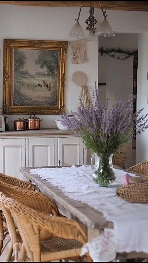 Cottagecore Interior Designs: Shabby Chic | Part 2