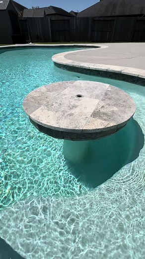 Addressing Algae Issues in Pool Maintenance