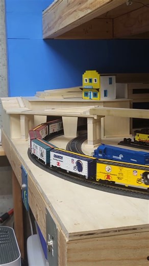 HO scale: tunnel vision