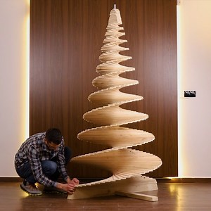 The ultimate DIY wooden Christmas tree | Creative Bee