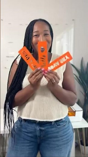 Let’s Create: Custom Bookmarks with the Glowforge Aura | #thelaserforeveryone