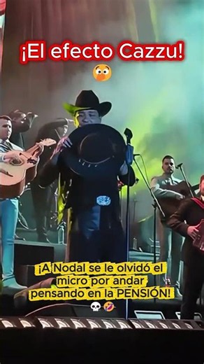 El "Efecto Cazzu": Nodal olvidó cómo usar un micrófono 😭 #chisme #humor