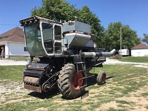 1981 Gleaner M2 Combine | Agriculture