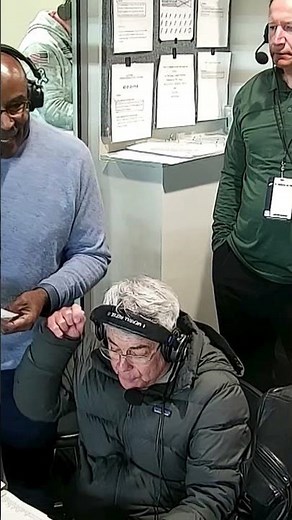 Merrill Reese announces that the Eagles are heading to the Super Bowl #shorts