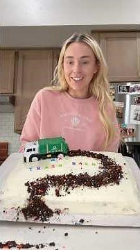 Fun-fetty wap trash truck cake 🚛🎂😋 #baking #diy making a homemade sheet cake for garbage birthday