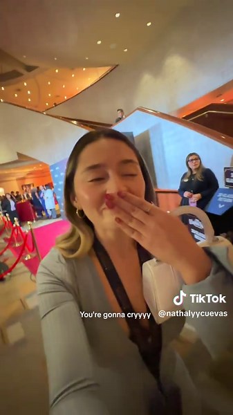 the avatar premiere 🥹🥹 THIS MOVIE WAS SO GOOD I WANNA TELL YOU GUYS ALL ABOUT IT ALREADY 😅😅😅 in theaters December 19th 💌|| VLOGMAS DAY 12 @Avatar @20th Century Studios @HM_Comms #avatarfireandash