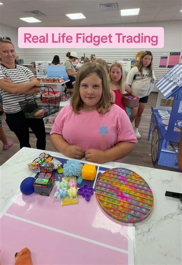 Real life fidget trading at @Fidget Toys Plus 💖🫶🏻 #mrsbench #fidgettoysplus #fidgettrading #reallifefidgettrading #tradingfidgettoys