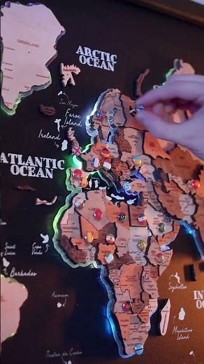 Perfect for gamers 👾 New world map on a board 🌎💡#homedecor #light #worldmap