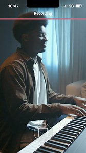 Upplev ljudet av en konsertflygel i en elegant, bärbar design. 💜 P-145 är vår instegsmodell i P-serien och är perfekt för nybörjare som är intresserade av att spela piano. 🎹 👉 Kompakt och bärbar 👉 Naturlig spelkänsla 👉 Ljud som från en konsertflygel Handla Yamaha P-145 digitalpiano nu! | Yamaha Pianos