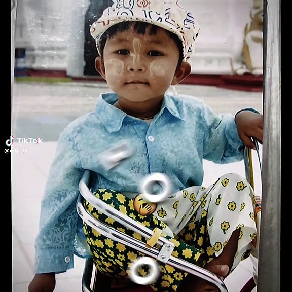 Exploring the Aesthetic of 2005 in Modern Context