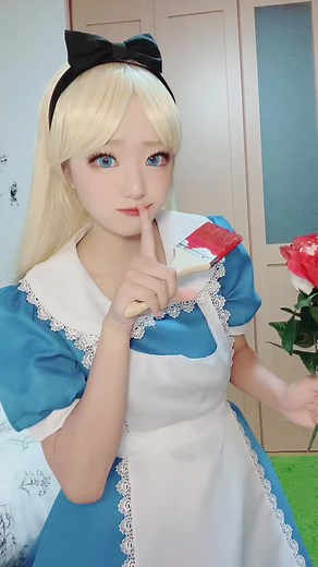 ディズニーハロウィンでのアリスコスプレの魅力