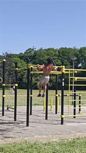 PULL DAY. #calisthenics #gym #sports #workout #streetworkout #pullups #pull #frontlever #muscleup