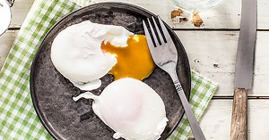 How to poach an egg