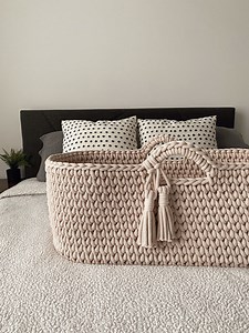 DIY: CROCHETED MOSES BASKET